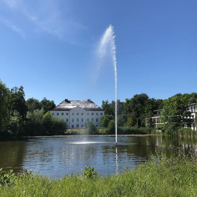 Reetdachhaus Seasons Mit Kamin & Sauna Groß Schwansee Zewnętrze zdjęcie